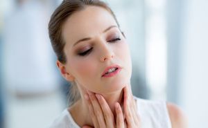 Inflammation des ganglions lymphatiques sous-mandibulaires: causes, symptômes, méthodes de traitement